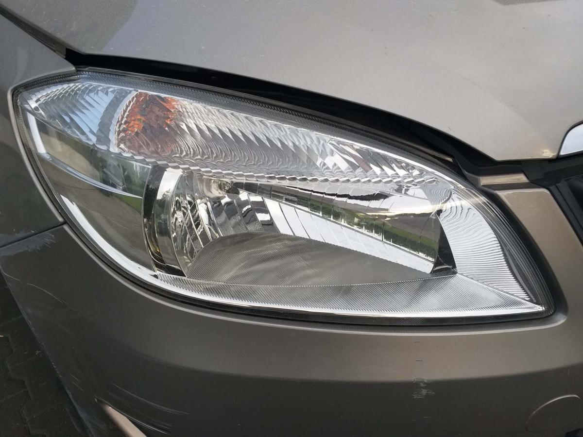 Skoda Favia 2 original Scheinwerfer vorn rechts Halogen H4 Facelift Bj.2010